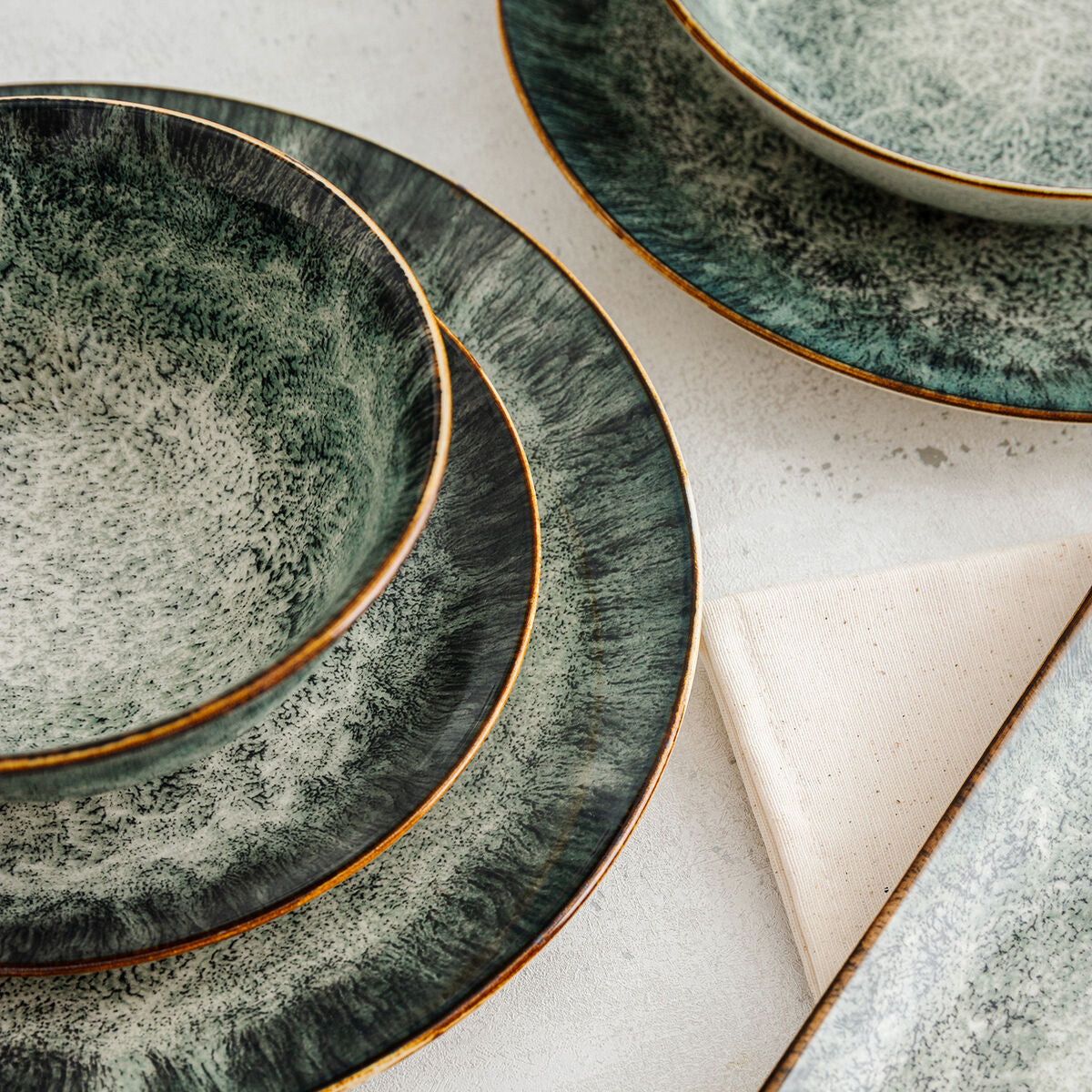 V3H2C2438E9938420076B7FE82BDE2002C0R6431516P5